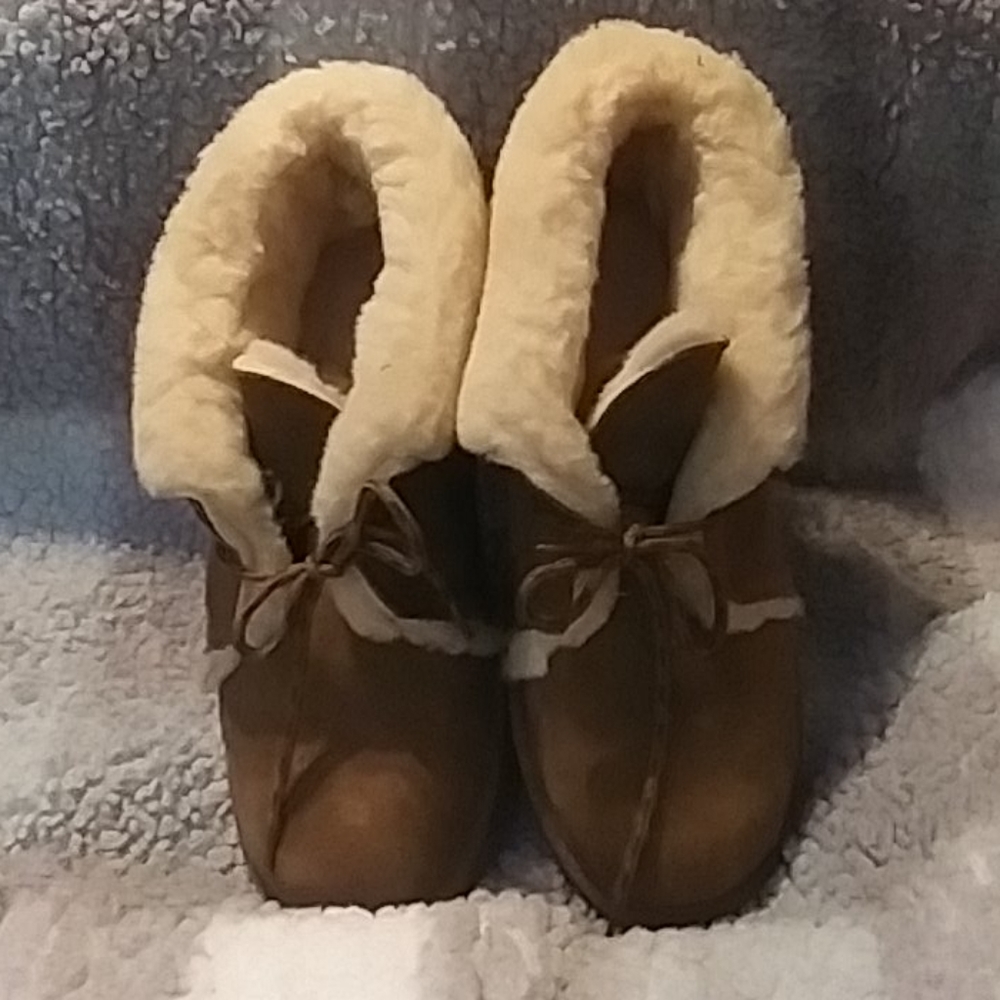 Bear Paw shoes